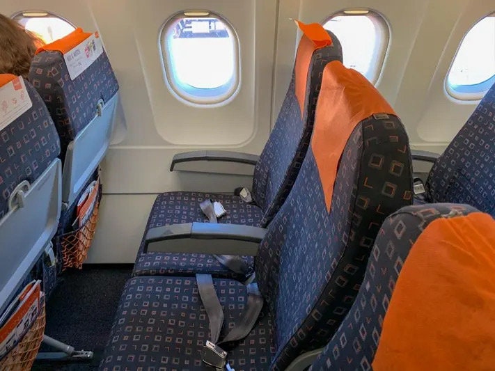 EasyJet Airbus A319 G-EZAB upcycled office desk chair Boeing aviator pilot A320 a321 Flight deck short haul ezy