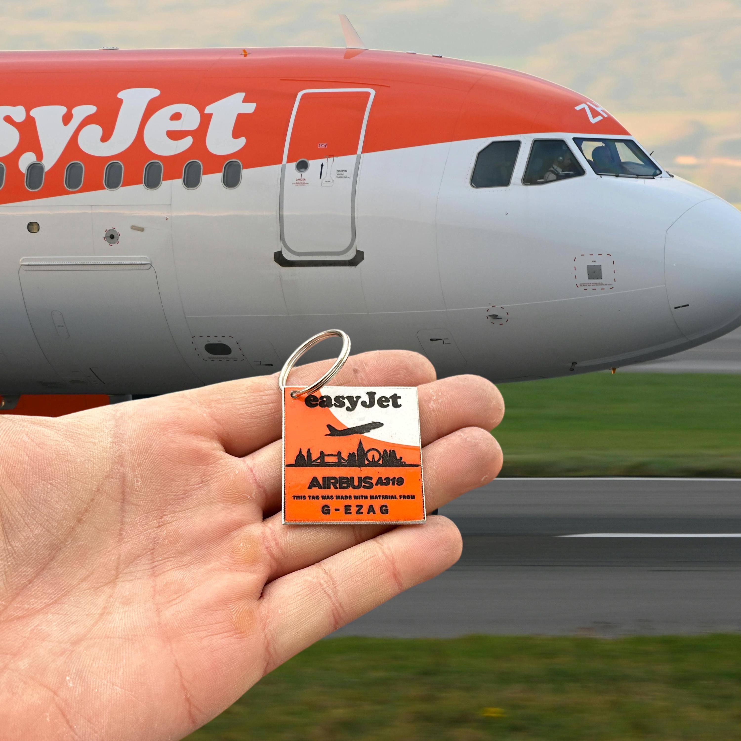 Easyjet Airbus A319 G-EZAG Fuselage Cut Luggage Tag Keychain Keyring Plaque  Collectible Airbus memorabilia Pilot  engraved EZY Real plane