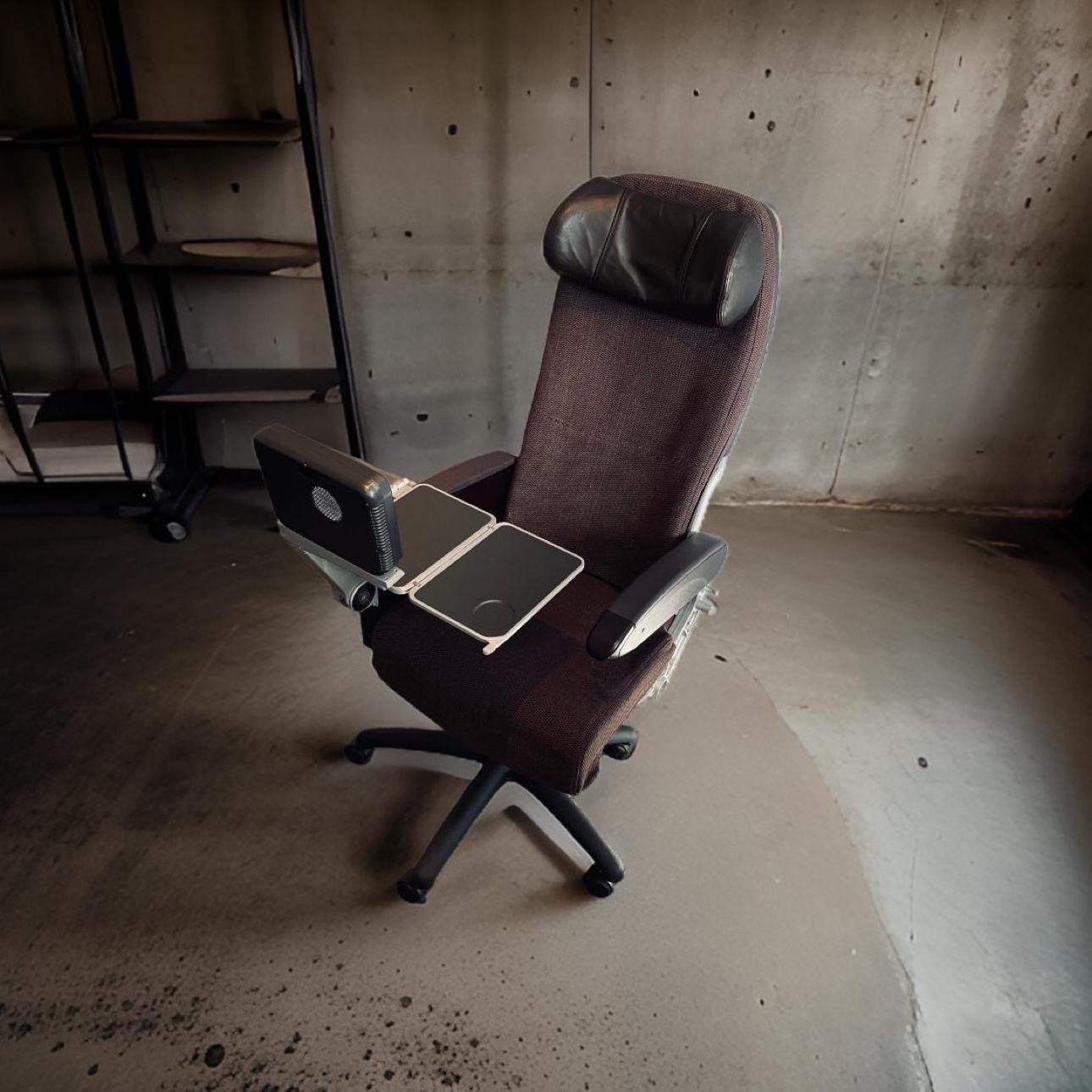 Virgin Atlantic Boeing 747 G-VXLG Bulkhead Premium Economy Upcycled Office Desk Chair Captain Officer