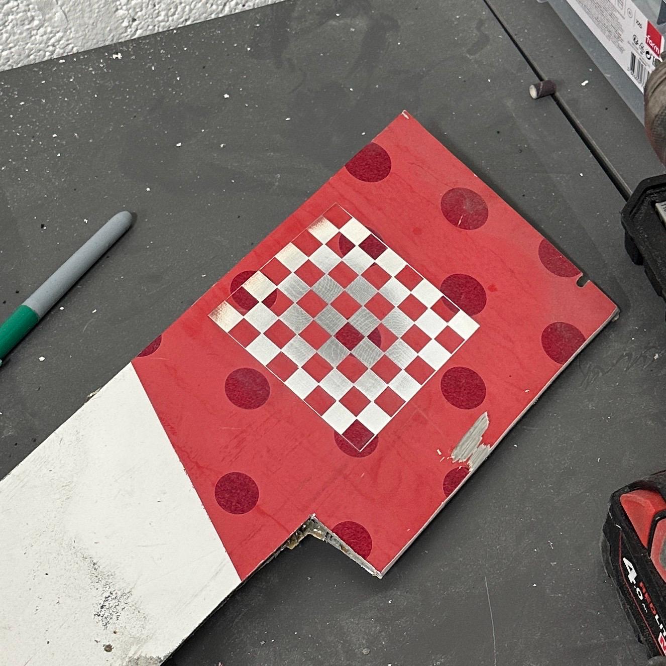 British Airways Boeing 747 Fuselage Cut Chess Board Set World’s First Collectible Airbus memorabilia Pilot gift engraved luxury hack travel