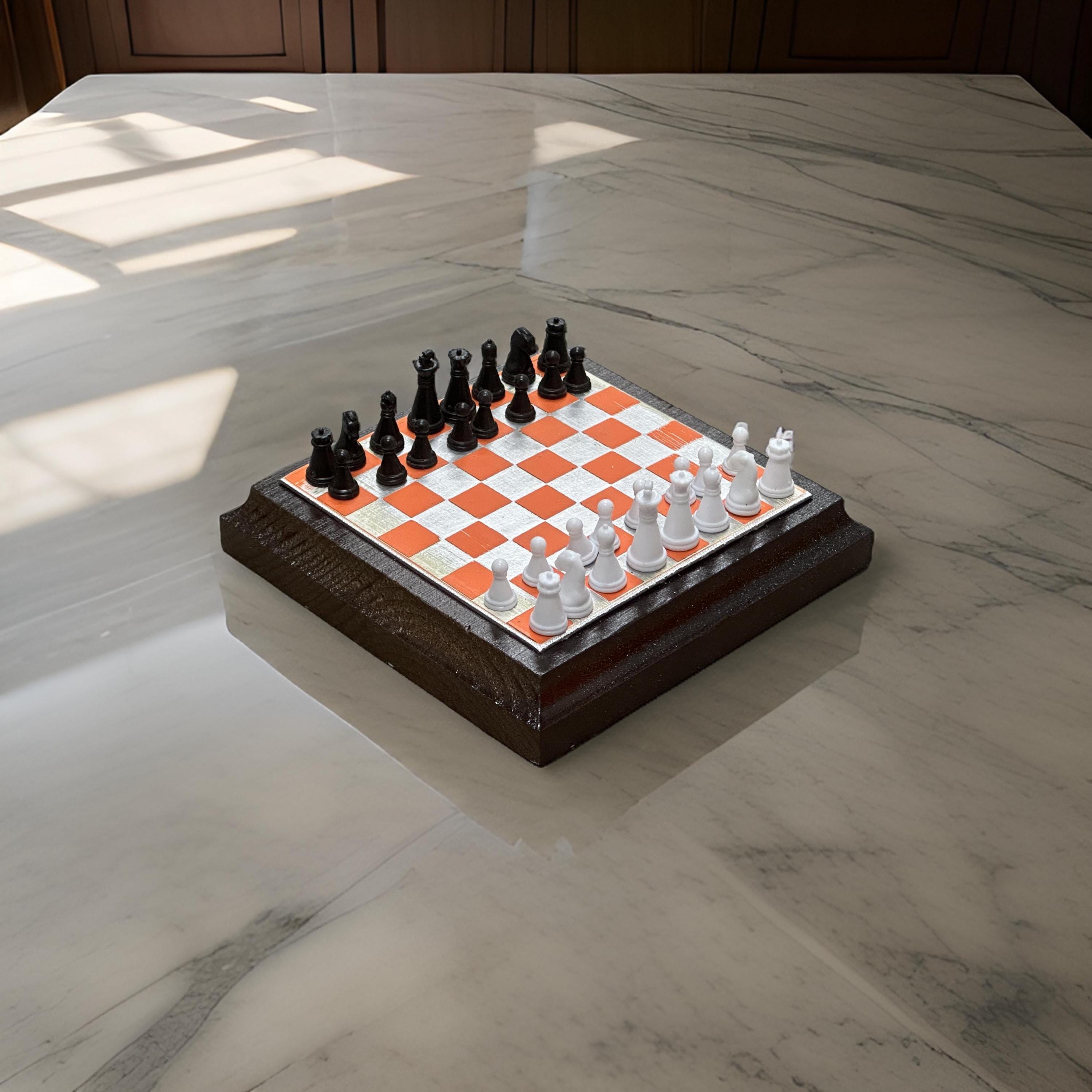 Easyjet Airbus A320 Fuselage Cut Chess Board Set World’s First Collectible Airbus memorabilia Pilot gift engraved