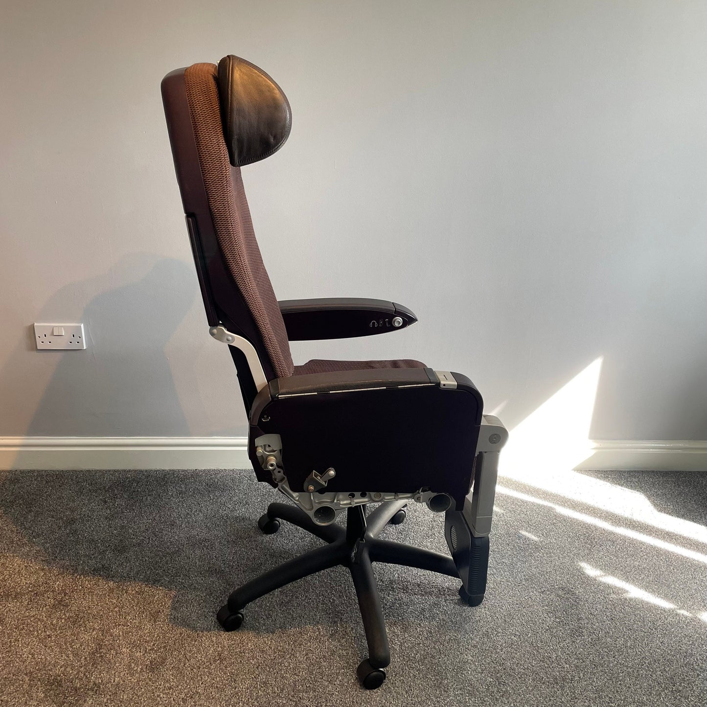 Virgin Atlantic Boeing 747 G-VAST Bulkhead Premium Economy Upcycled Office Desk Chair Captain Officer