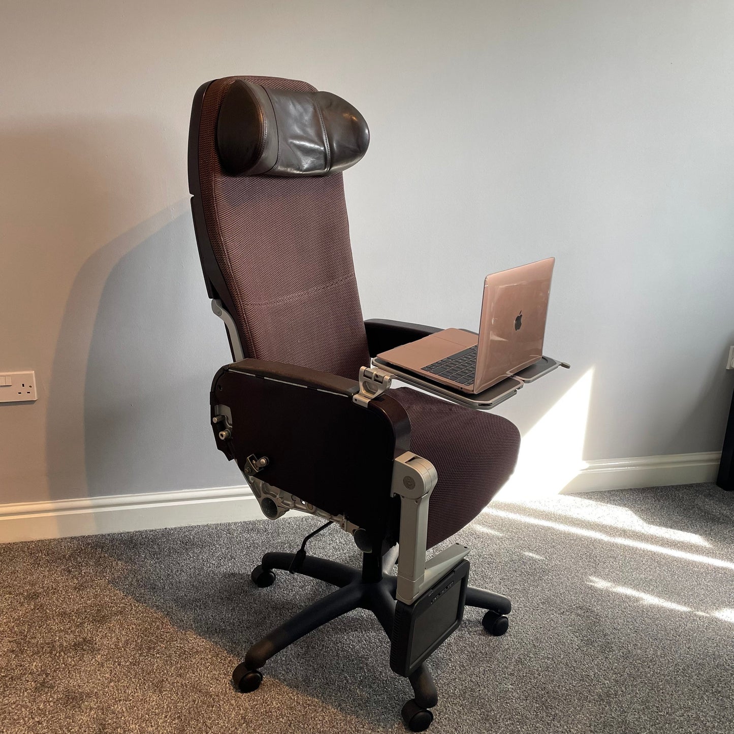 Virgin Atlantic Boeing 747 G-VAST Bulkhead Premium Economy Upcycled Office Desk Chair Captain Officer