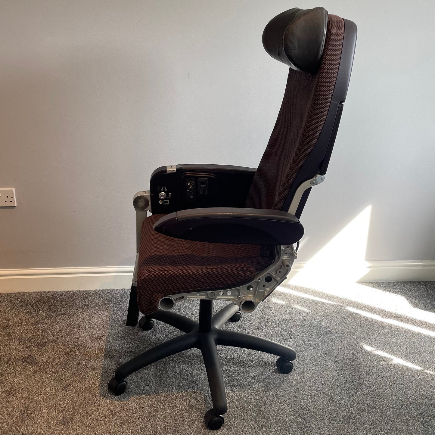 Virgin Atlantic Boeing 747 G-VAST Bulkhead Premium Economy Upcycled Office Desk Chair Captain Officer
