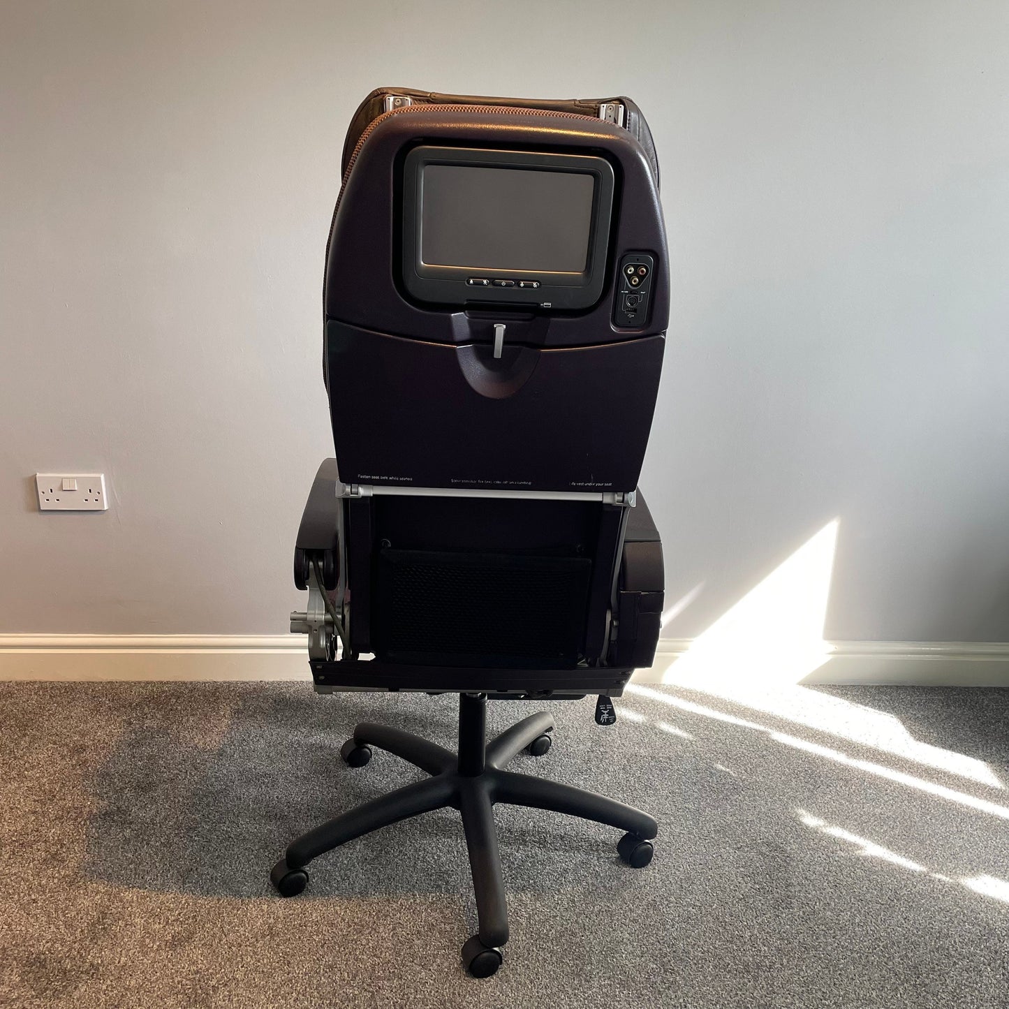Virgin Atlantic Boeing 747 G-VAST Bulkhead Premium Economy Upcycled Office Desk Chair Captain Officer