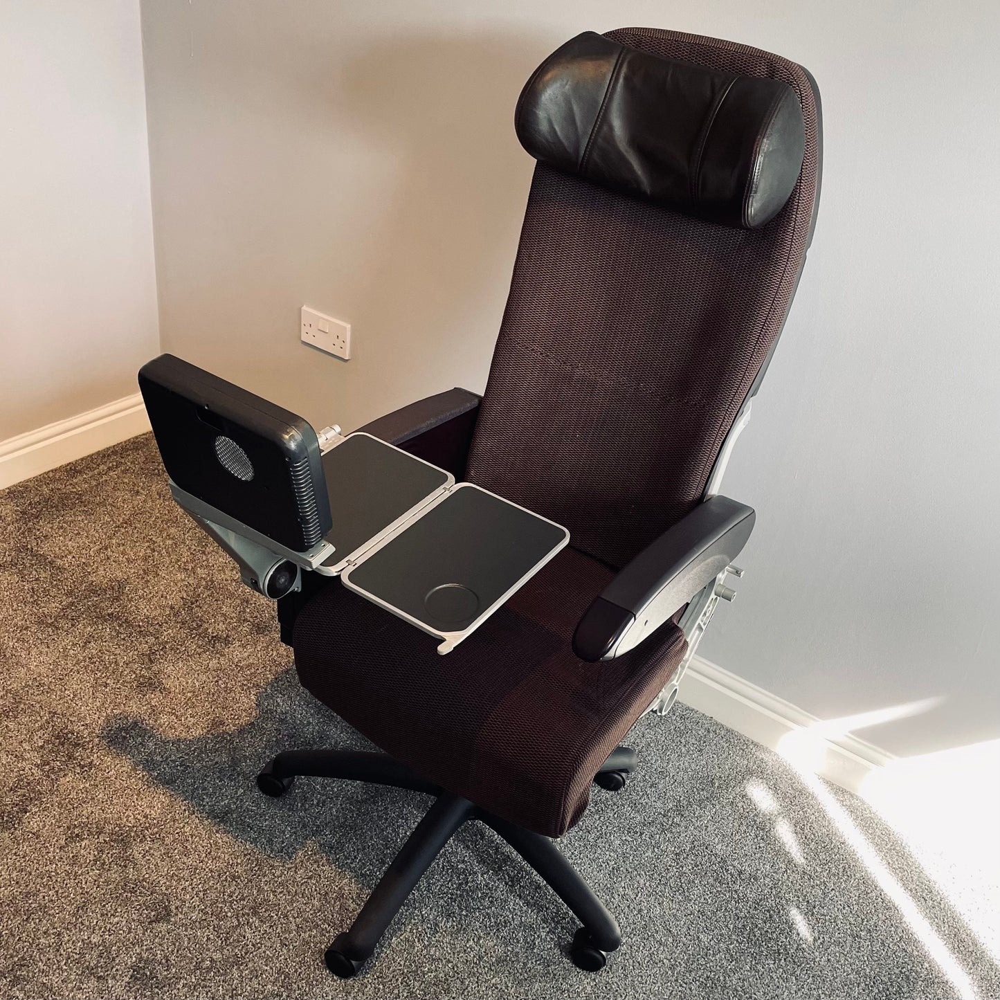 Virgin Atlantic Boeing 747 G-VAST Bulkhead Premium Economy Upcycled Office Desk Chair Captain Officer