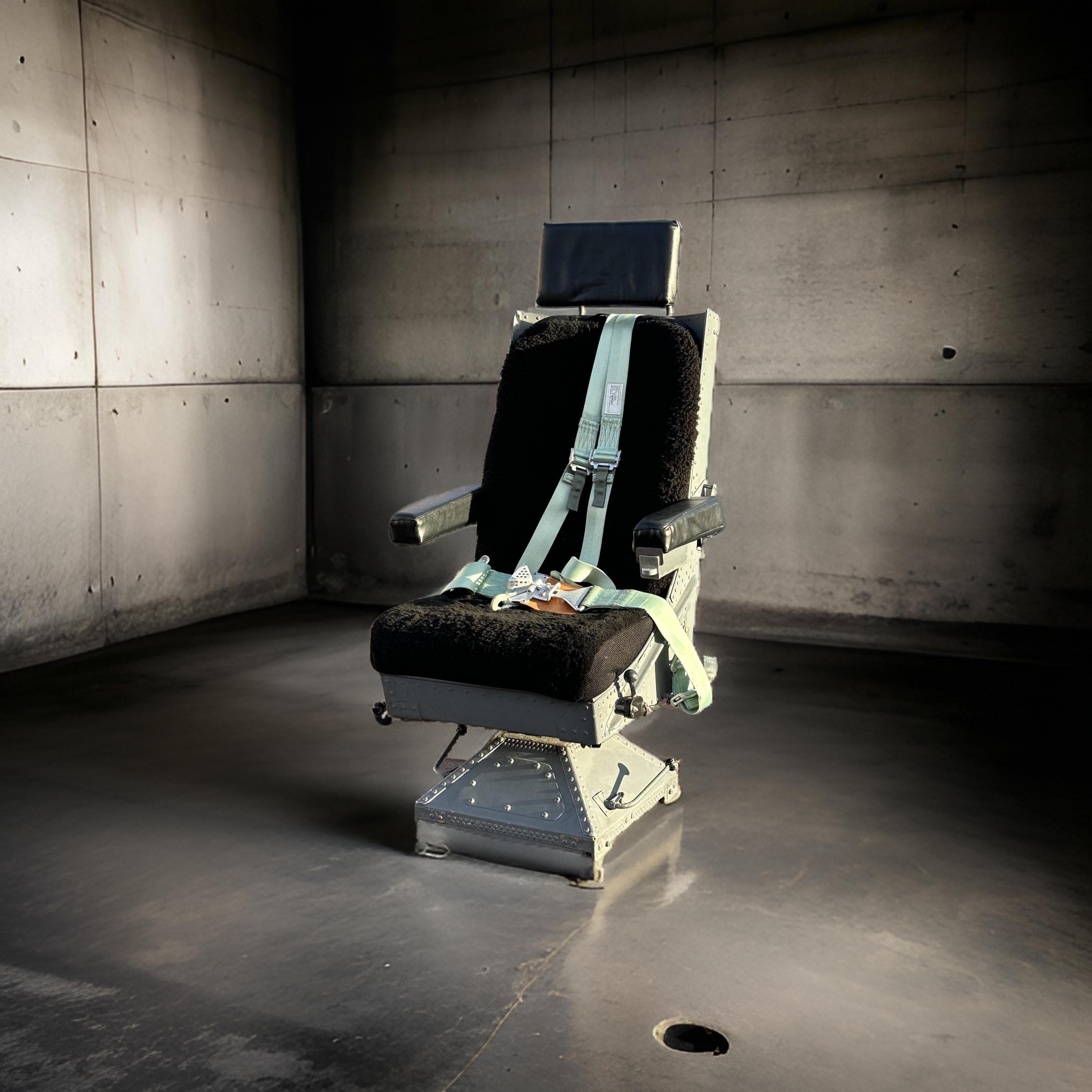 Zh102 Royal Air Force Boeing E-3d Sentry Aew1 Cockpit First Second Observer Pilot Seat Desk Chair Airline Aviation Upcycle Boeing Plane Avia