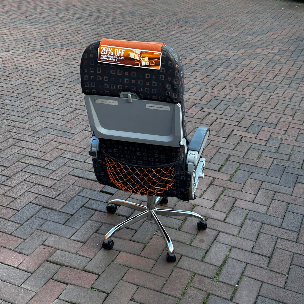 EasyJet Airbus A319 G-EZAB upcycled office desk chair Boeing aviator pilot A320 a321 Flight deck short haul ezy