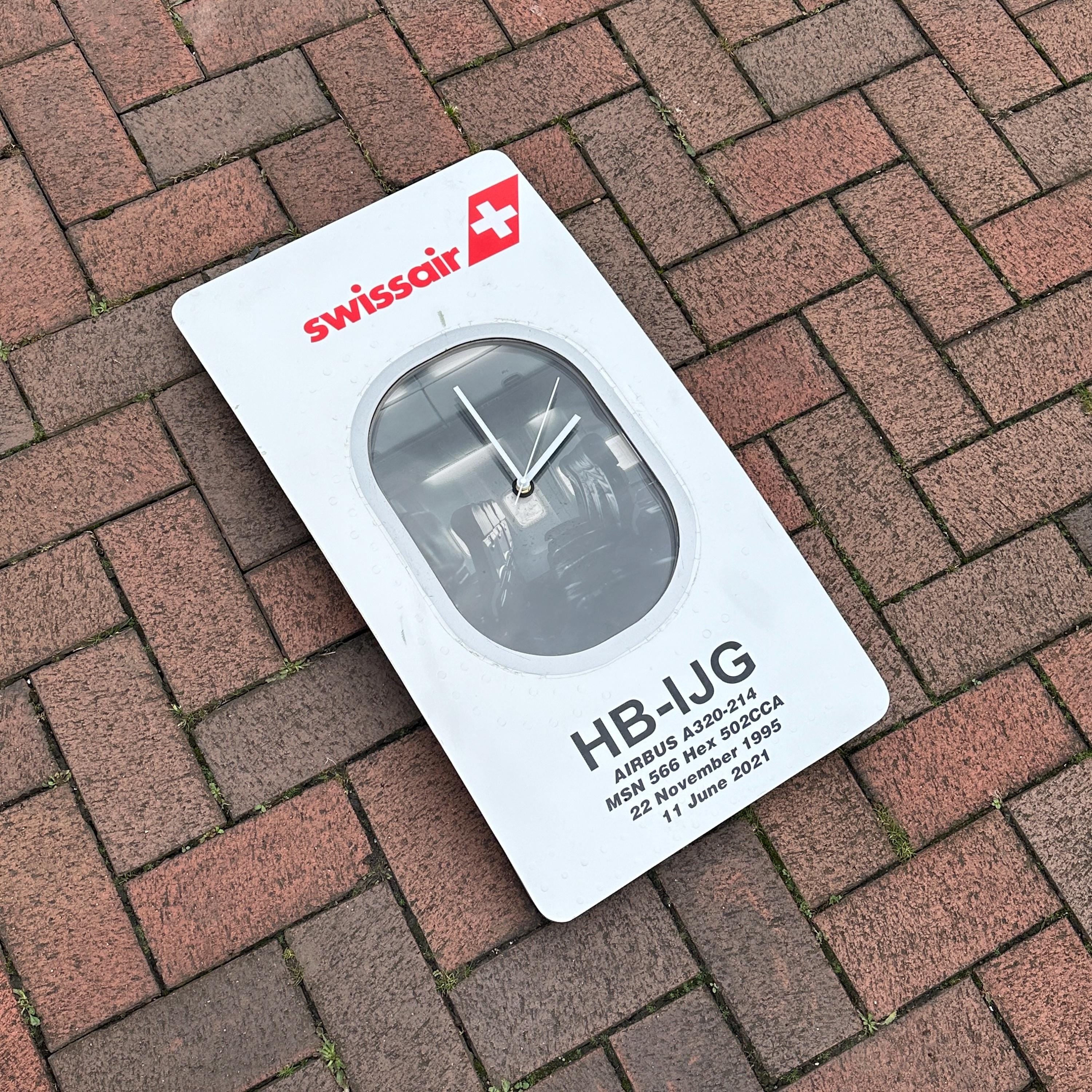 Swiss Airbus A320 Window fuselage Cut Airline Aviation Upcycle Boeing Gift Plane Aircraft Aviator Clock Alps View 4k Hb-IJG