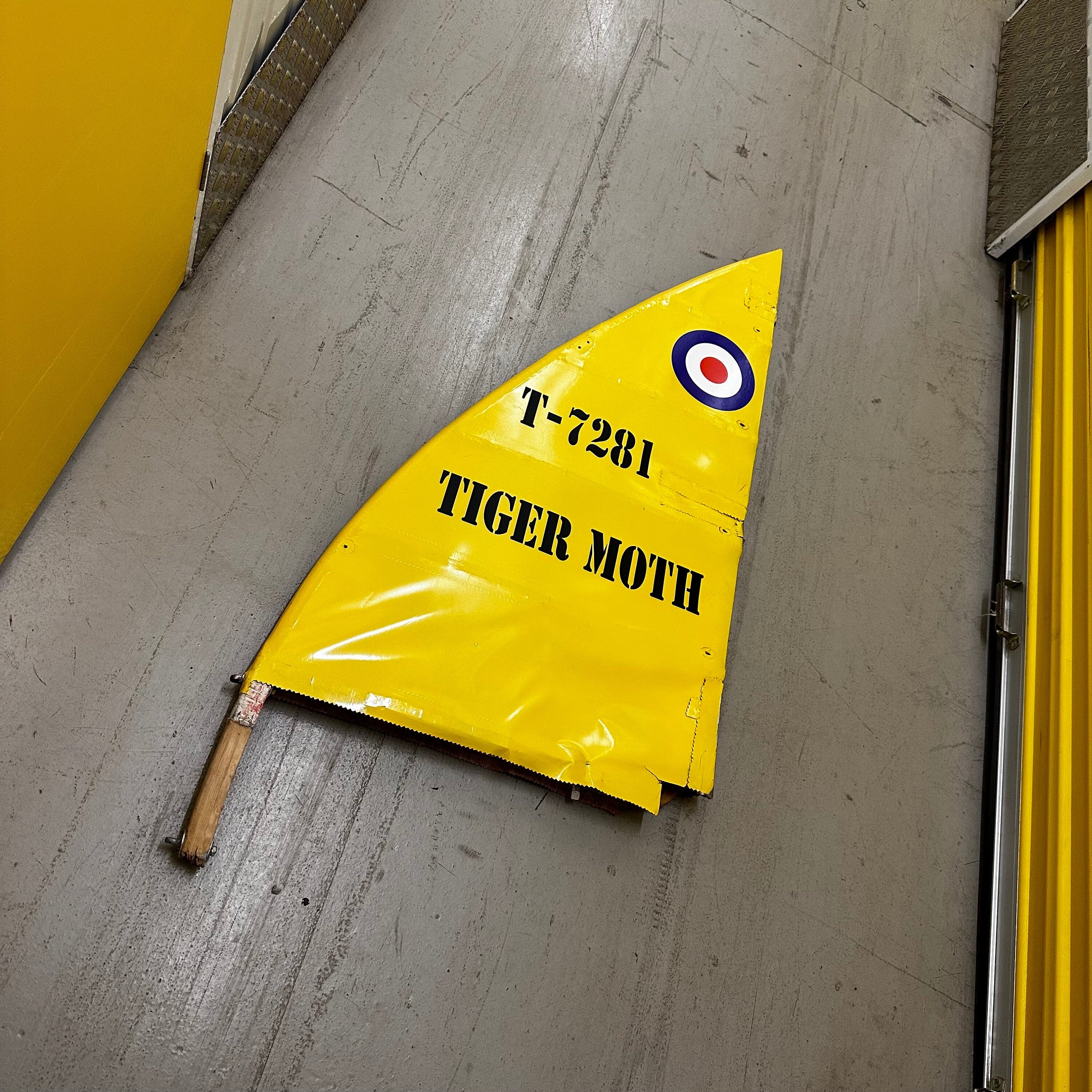 De Havilland DH-82A Tiger Moth II g-artl Wing Section Elevator Part Airline Aviation Upcycle Boeing Plane Aviator WW2