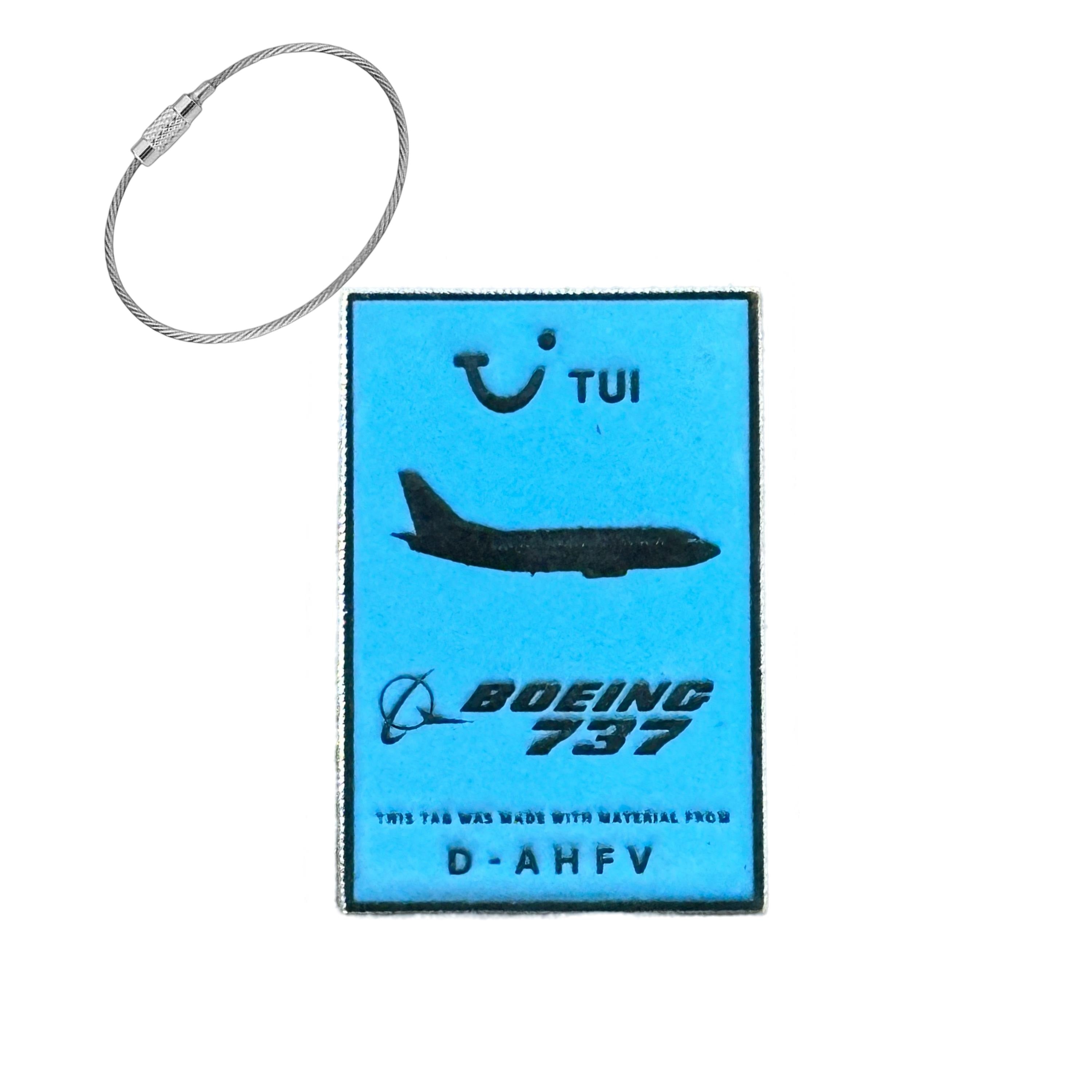 Tui Boeing 737 D-AHFV Fuselage Cut Luggage Tag Keychain Keyring Plaque  Collectible Airbus memorabilia Pilot gift engraved Laser
