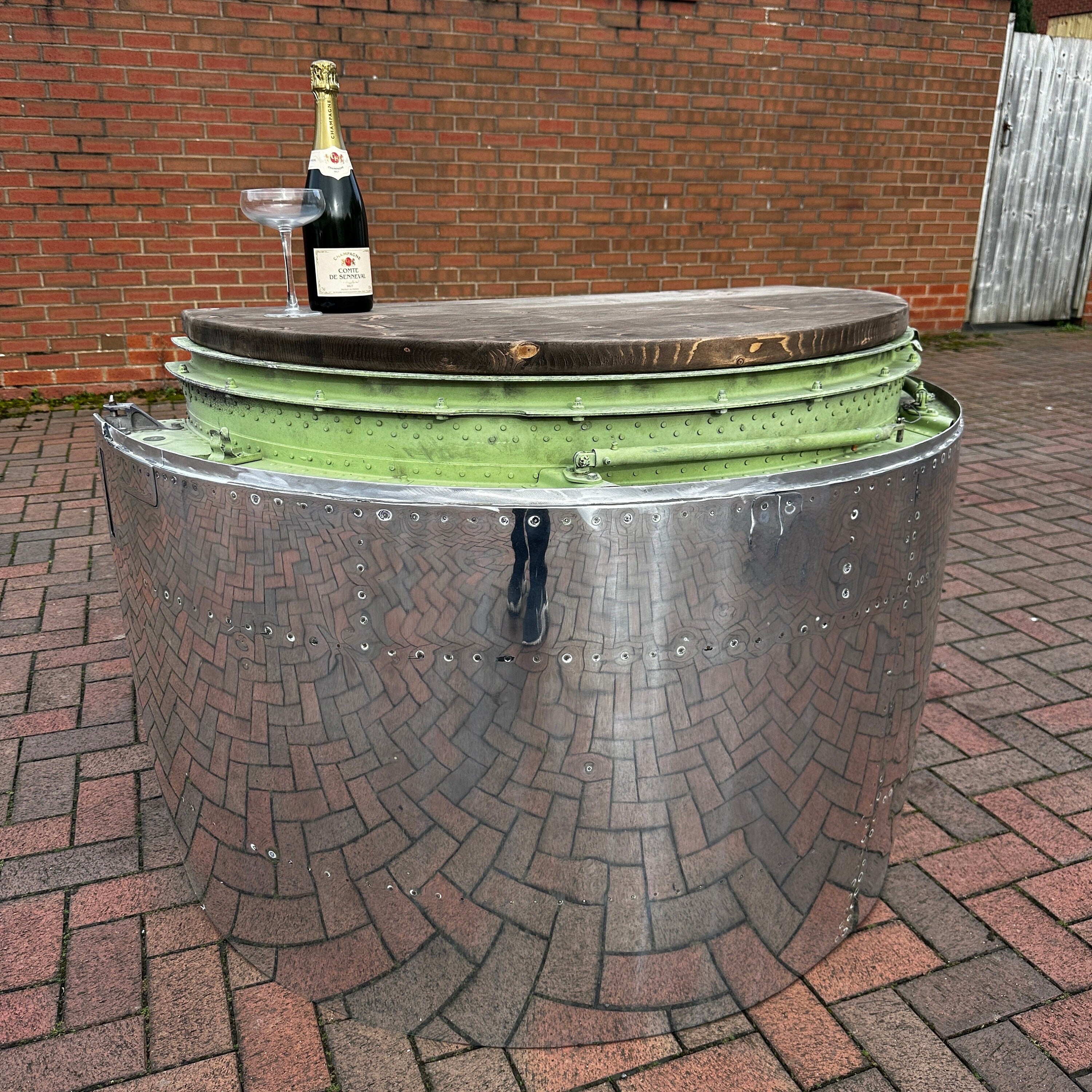 Boeing 737 CFM Leap Engine cowling Upcycled Bar Man Cave Classic Mirror Polished Ryanair Southwest