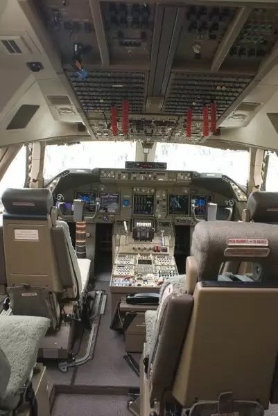 British Airways Boeing 747 G-BNLN g-civv g-bygg Cockpit Observer Jumpseat Upcycled Office Desk Chair Captain Officer