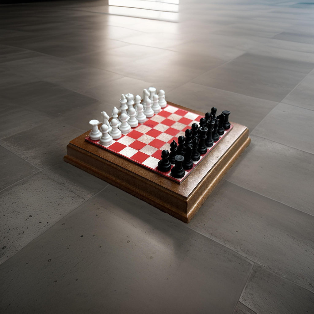 British Airways Boeing 747 Fuselage Cut Chess Board Set World’s First Collectible Airbus memorabilia Pilot gift engraved