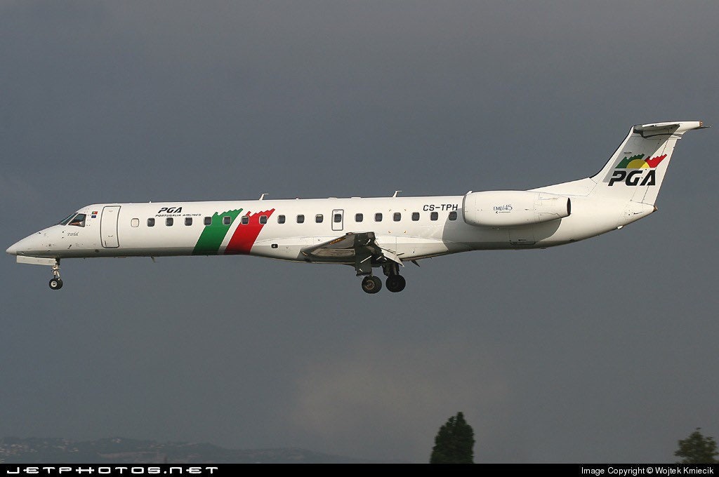 Embraer ERJ 145 Reg- CS-TPH Tap Portugal Airlines Fuel Tank Access Panel Upcycled Coffee/Side Table