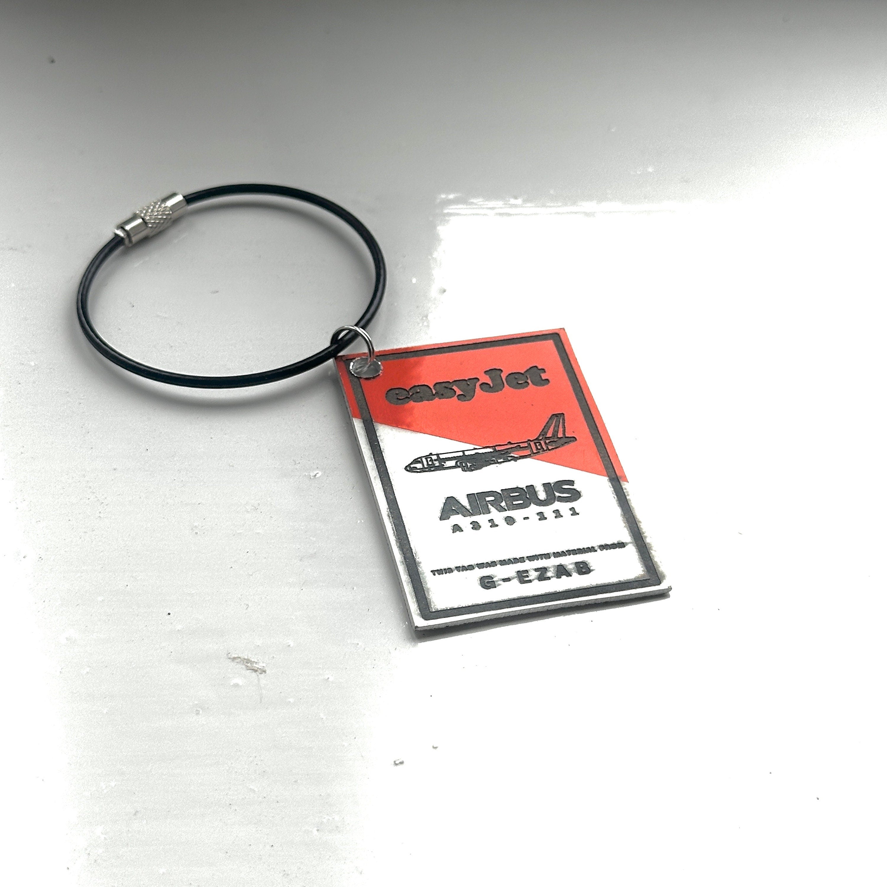 Easyjet Airbus A319 G-EZAB Fuselage Cut Luggage Tag Keychain Keyring Plaque  Collectible Airbus memorabilia Pilot  engraved