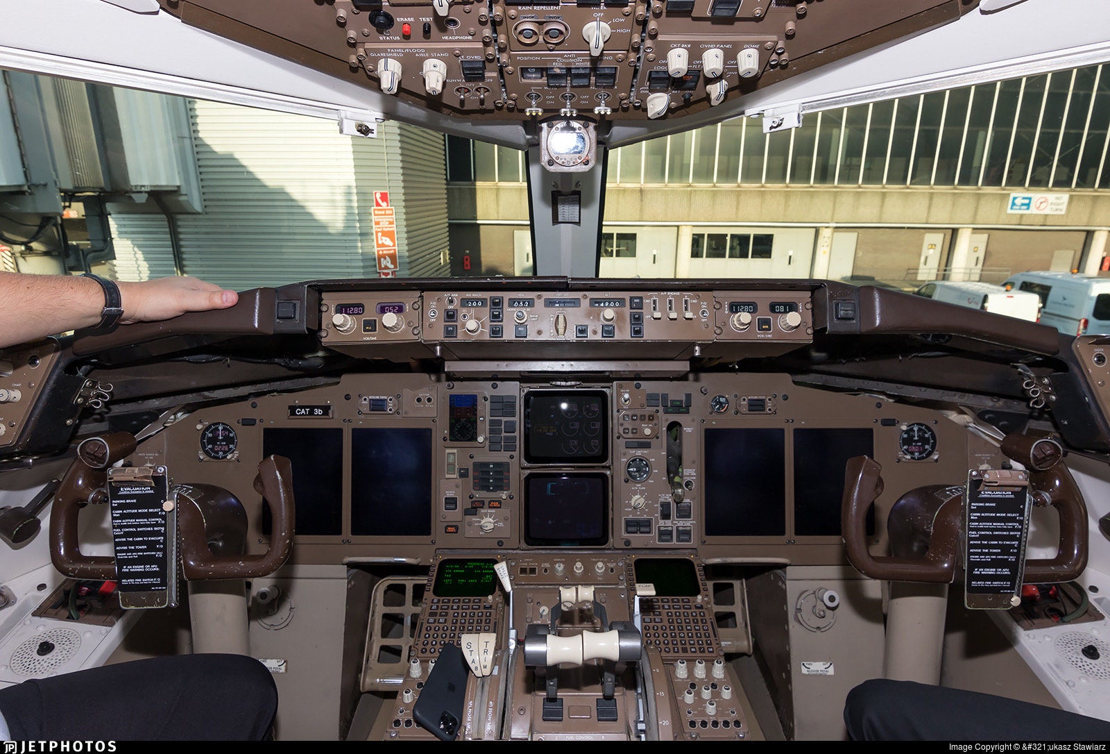 Jet2 G-LSAA Boeing 757 Captain Control Yoke Mounted Oak Wood Airline Aviation Upcycle Boeing Gift Plane Aircraft Aviator