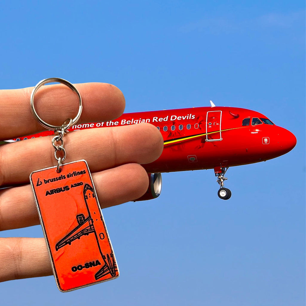 Brussels Airlines OO-SND Airbus A320 Red Devils Fuselage Tag Keychain Keyring Plaque Collectible Airbus Pilot  belgian belgium Football 319