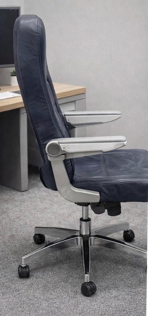 British Airways Seat Upcycled Office Desk Chair Airbus boeing A320 A319 A321 Old Style Short Haul Economy Leather Golden Era Pilot Heathrow