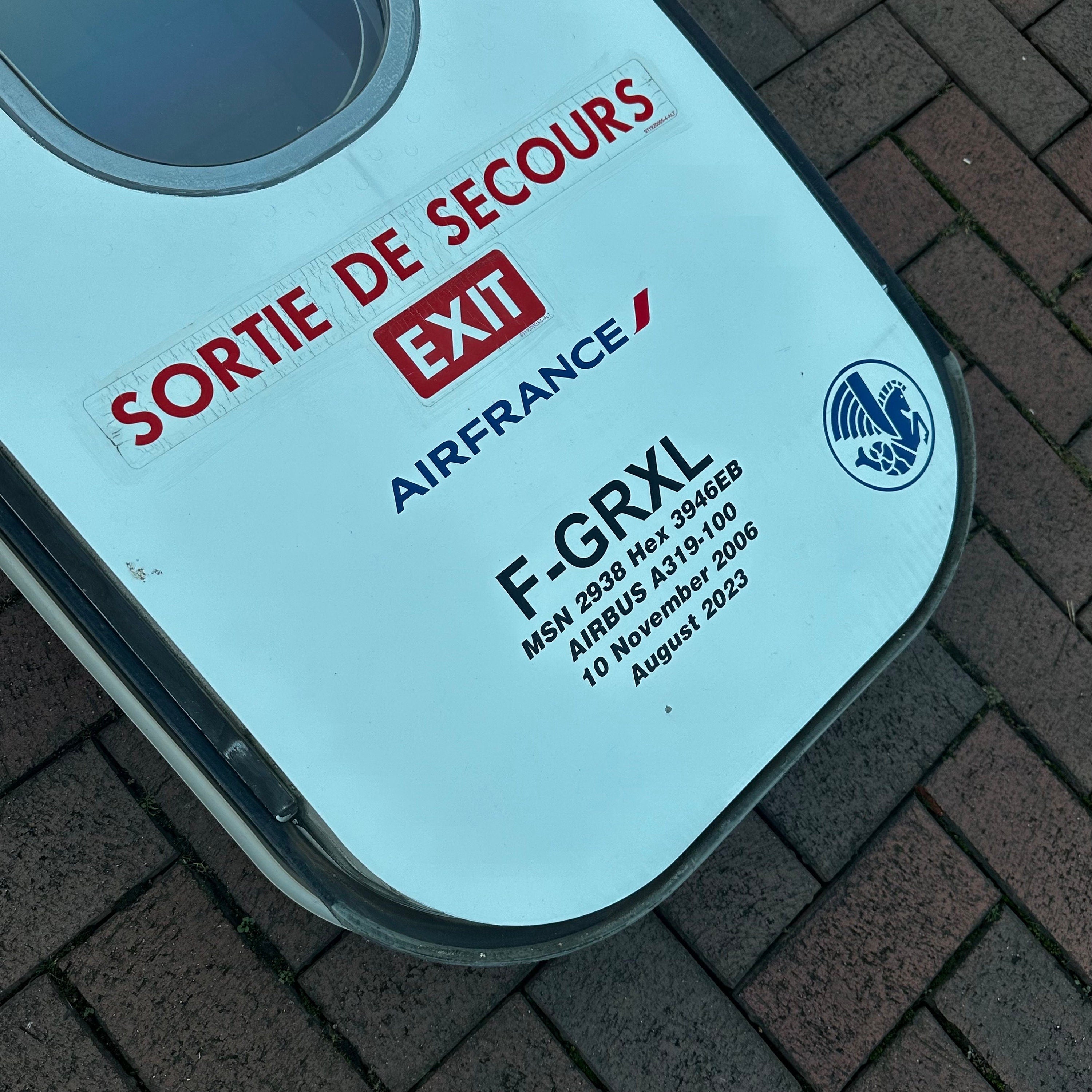 Air France F-GRXD Airbus A319 OWE Door  Upcycled Office Desk Chair Classic Air France A320 A321 Crew