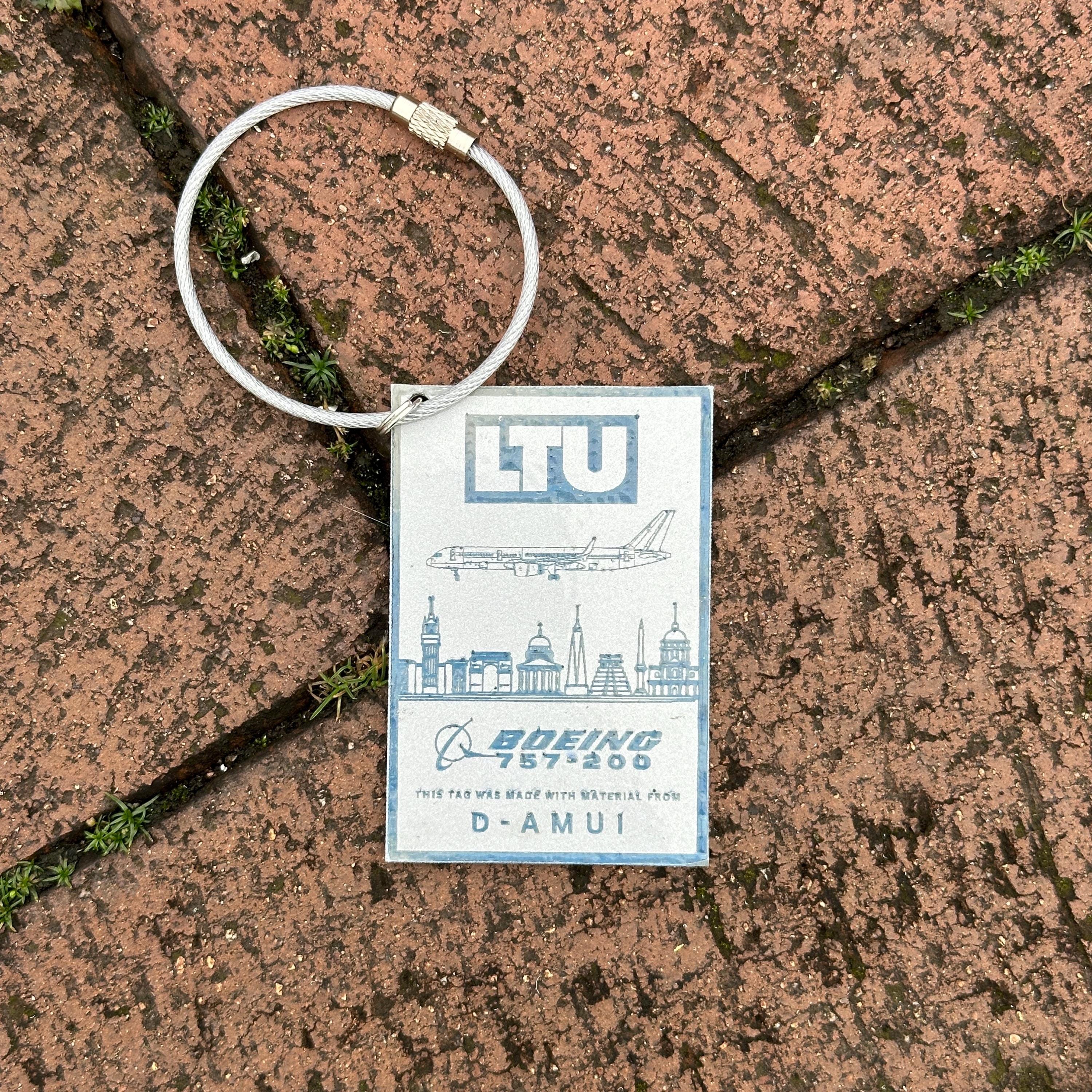 LTU International Boeing 757 D-AMUI Lufttransport-Unternehmen Fuselage Cut Engraved Keychain Key Ring Keyring  Retro aviation aviator pilot
