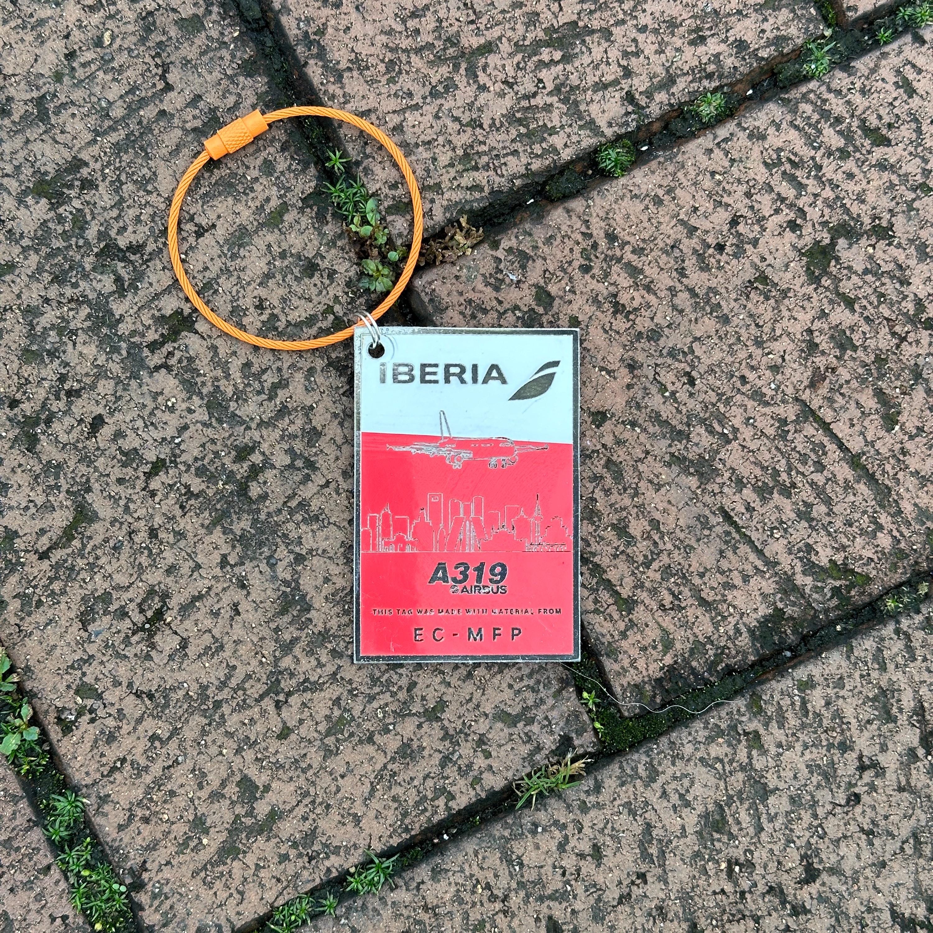 Iberia Airbus A319 Fuselage Cut EC-MFP  Engraved Keychain Key Ring Keyring  Retro aviation aviator pilot cabin crew Madrid spain