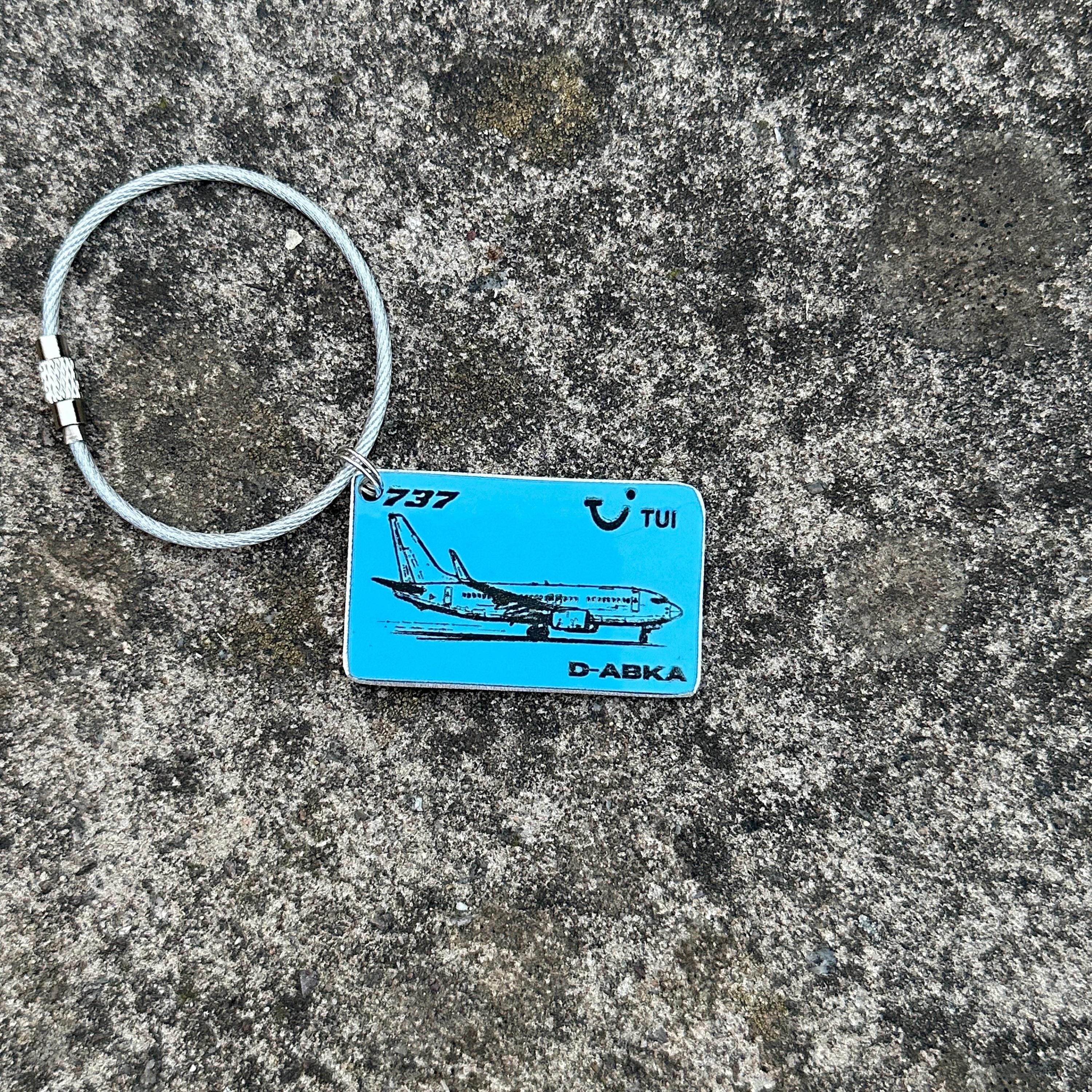 TUI Boeing 737 D-ABKA Fuselage Flight Cut Luggage Tag Keychain Keyring   Collectible Airbus memorabilia Pilot gift engraved Genuine