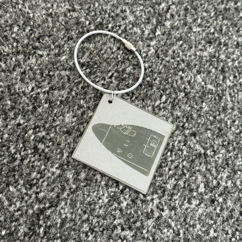 Jet2 Boeing 737 G-CELV Fuselage Cockpit Cut Luggage Tag Keychain Keyring Plaque  Collectible Airbus memorabilia Pilot gift engraved Laser