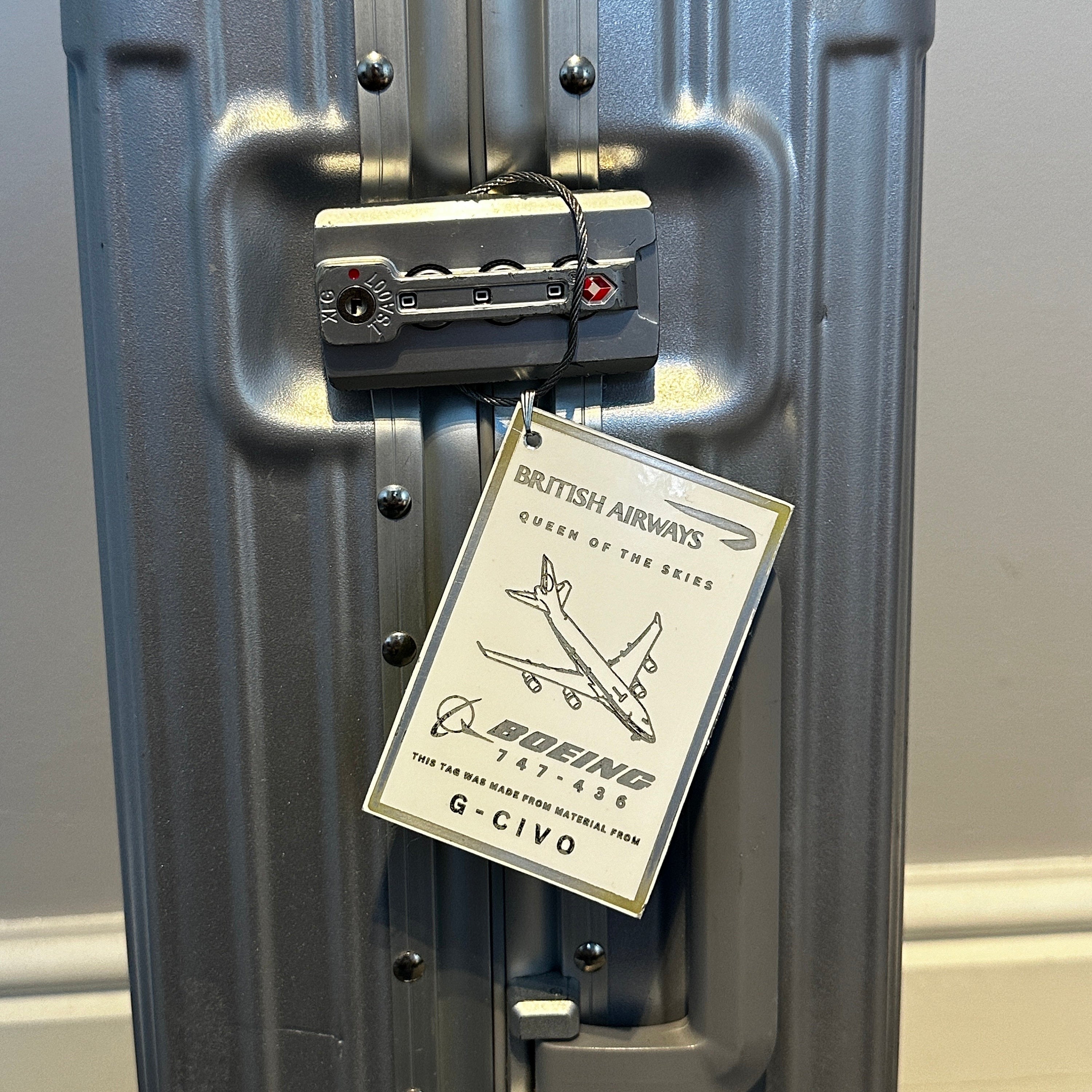 British Airways Boeing 747 G-CIVO Fuselage Cut Luggage Tag Keychain Keyring Plaque  Collectible Airbus memorabilia Pilot gift engraved
