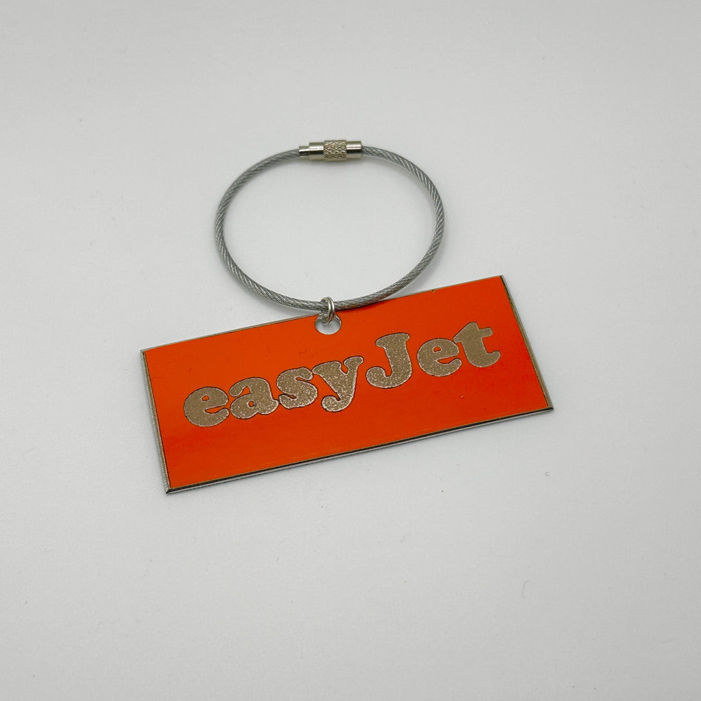 Easyjet Airbus A319 G-EZII Fuselage Cut Luggage Tag Keychain Keyring Plaque  Collectible Airbus memorabilia Pilot  engraved Crew Cabin IFM