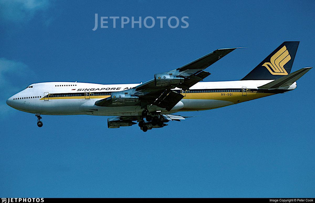 Singapore Airlines Boeing 747 747-200 9V-SQI Fuselage Paperweight boeing airbus pilot aviator Wood Oak SX-OAD Olympic Classic B747 Jumbo Jet