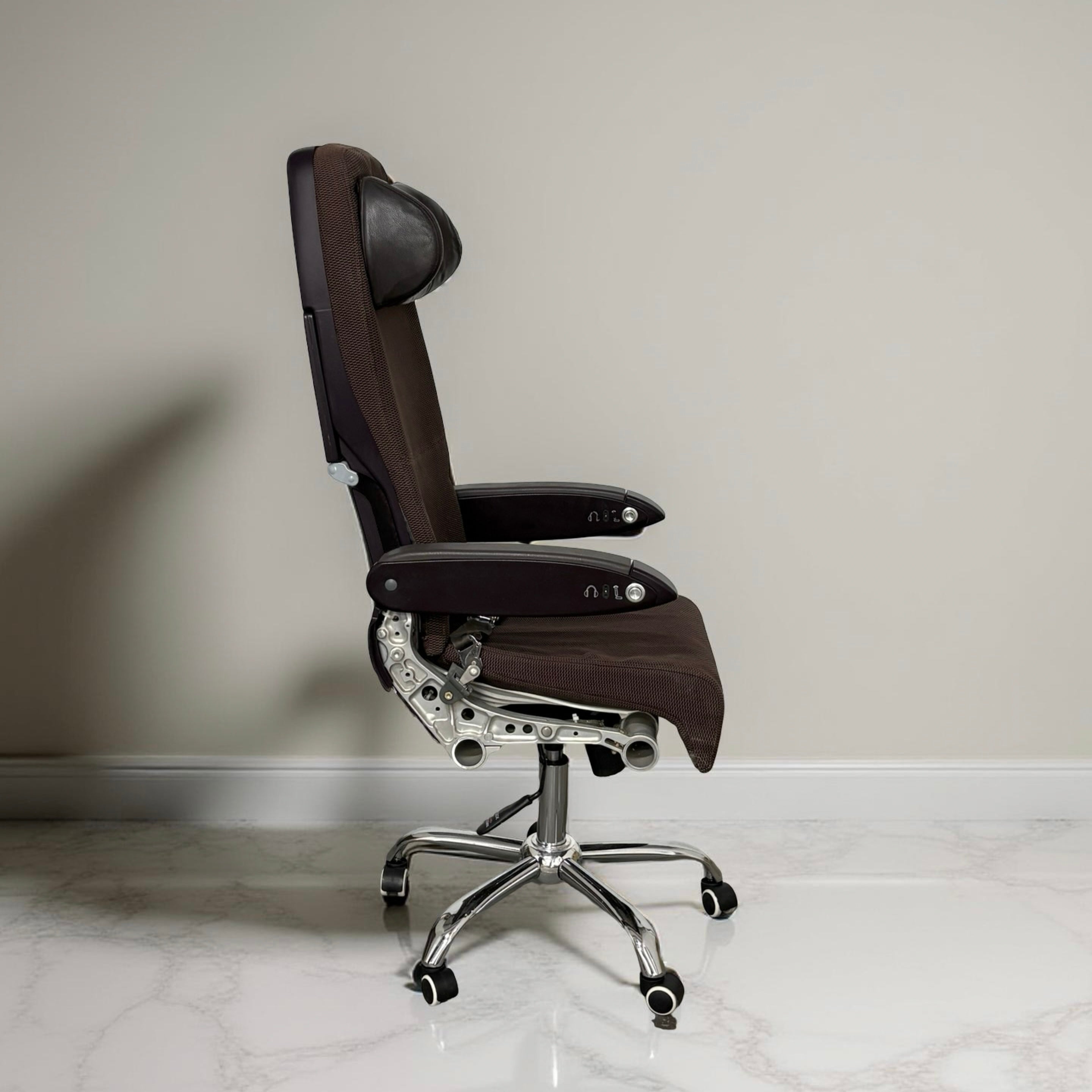 Virgin Atlantic Boeing 747 G-VXLG Economy Upcycled Office Desk Chair Captain Officer